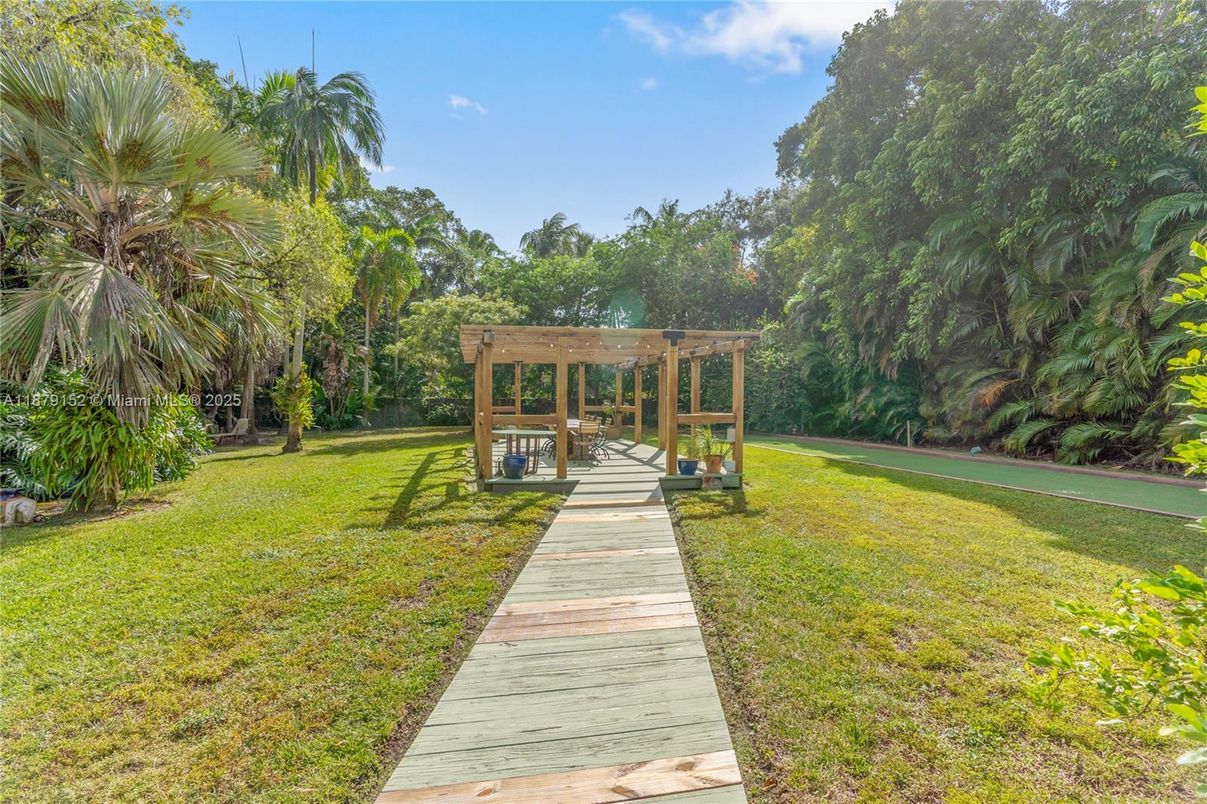 Backyard, Exterior, Playground