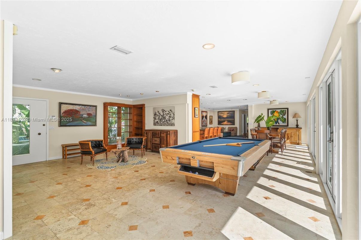 Billiard Table, Game Room, Interior, Recessed Lighting