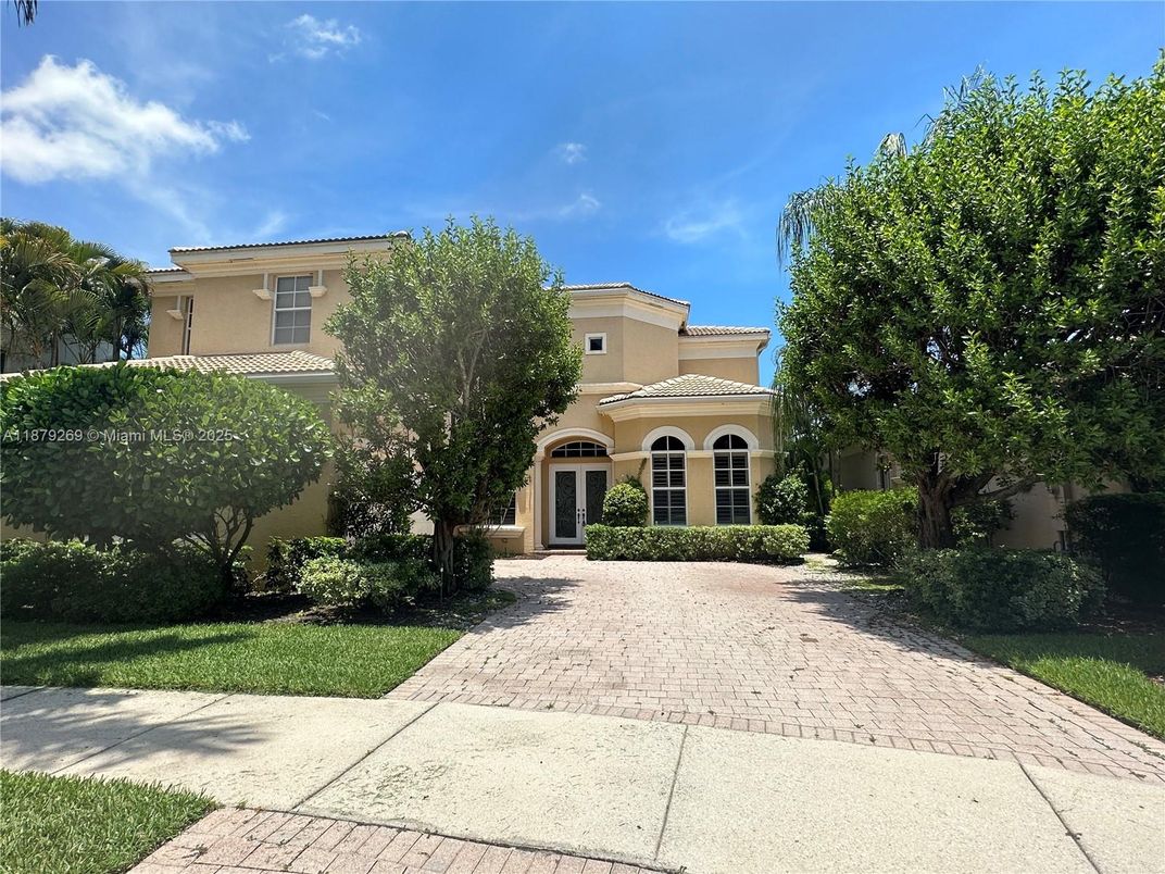 Backyard, Exterior, Facade, Mediterranean