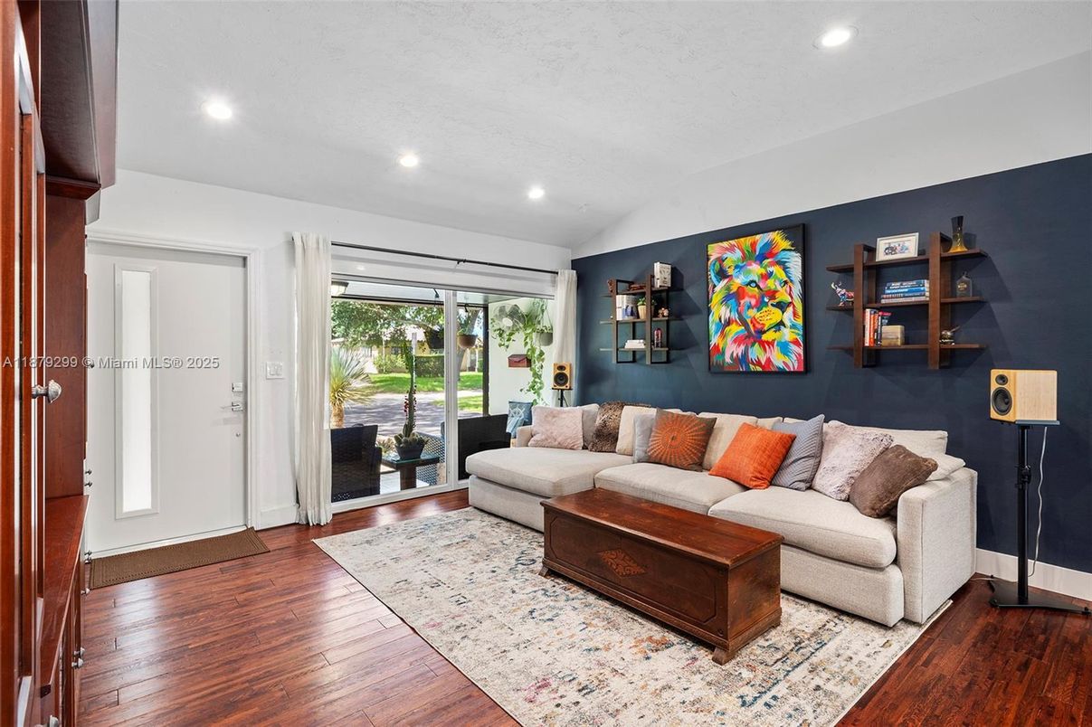 Interior, Living room, Recessed Lighting, Wood Texture Flooring