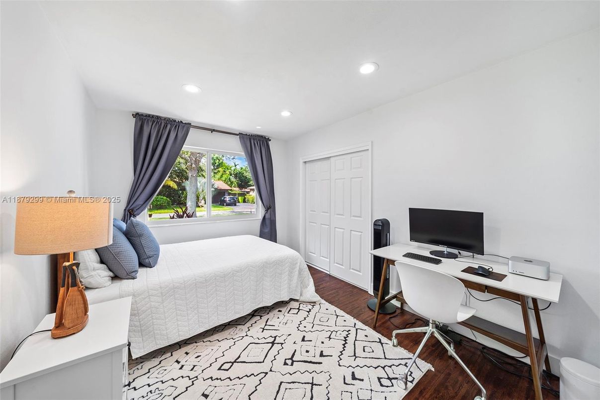 Bedroom, Home Office, Interior, Recessed Lighting, Wood Texture Flooring