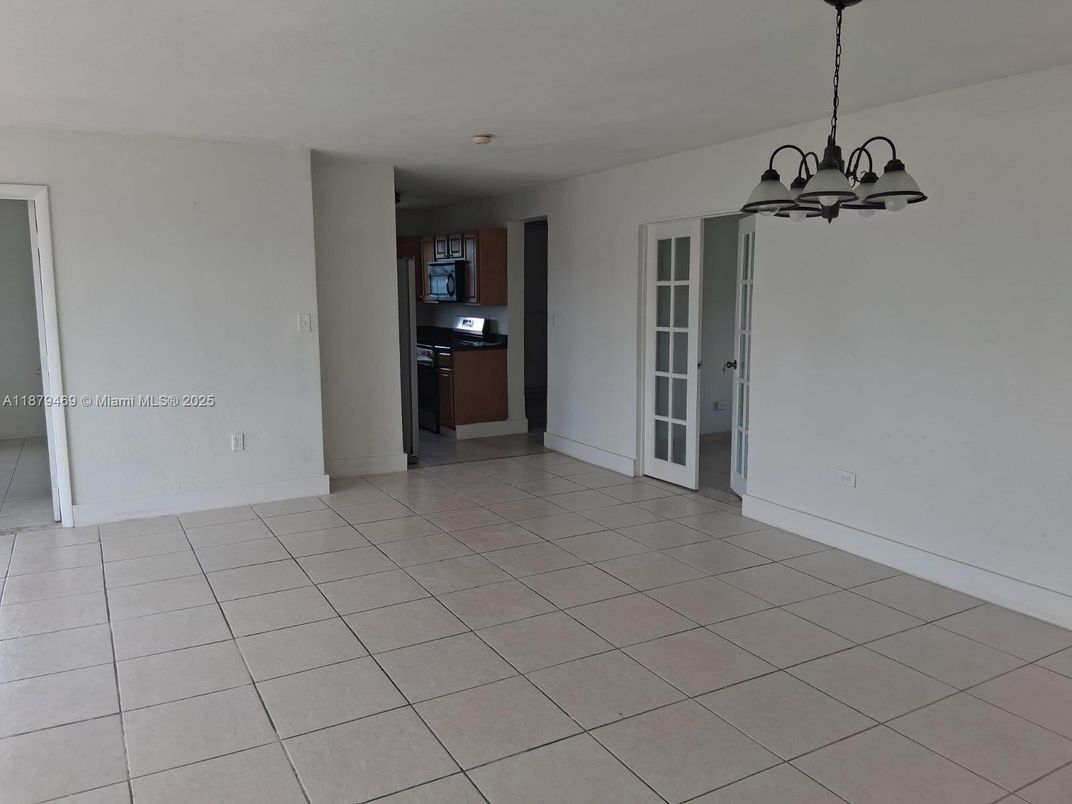 Chandelier, Empty room, Interior, Kitchen, Stainless Steel Appliances