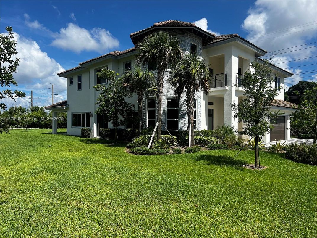 Attached, Backyard, Exterior, Facade, Mediterranean