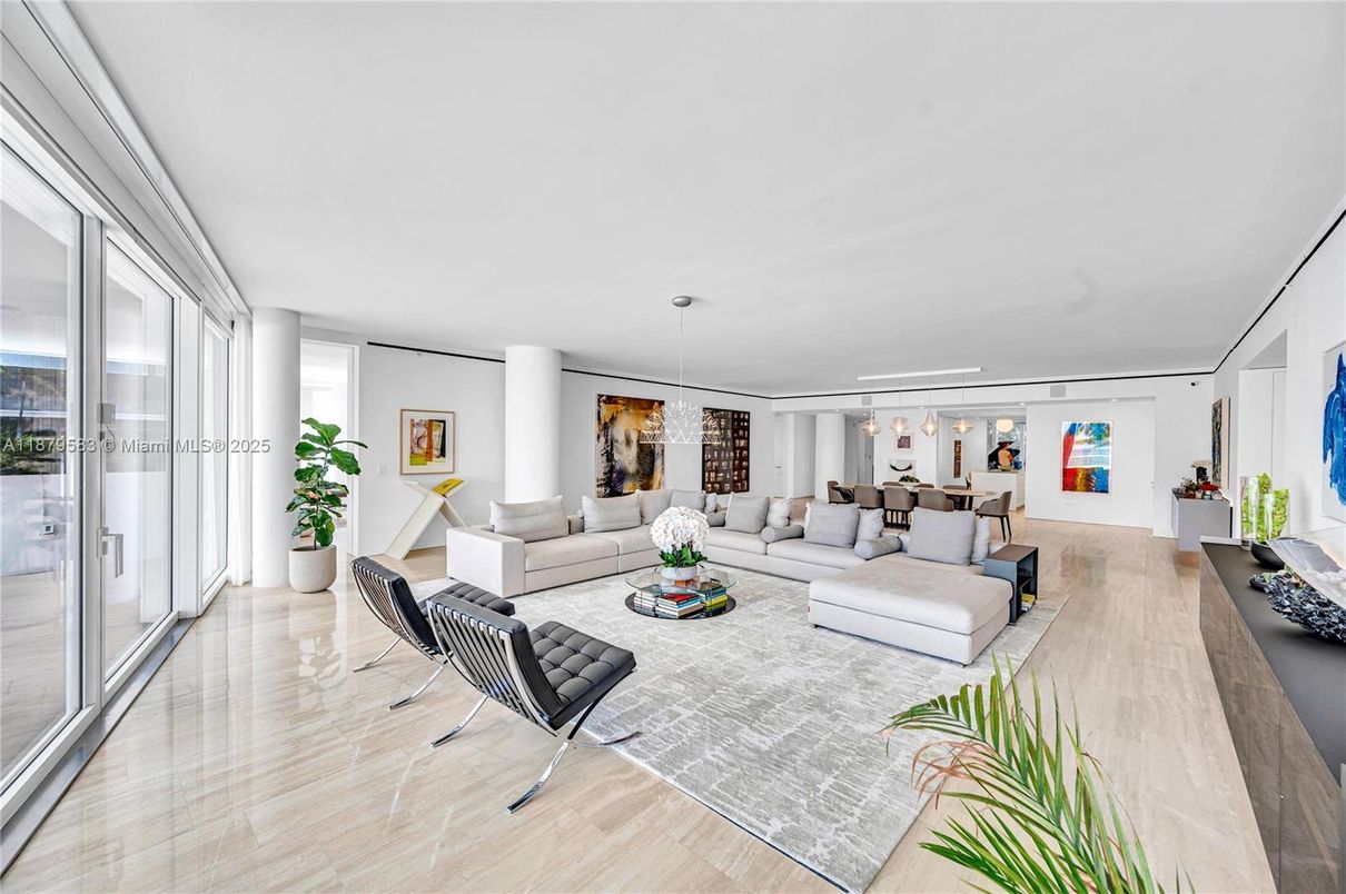 Dining room, Interior, Living room, Pendant Lights