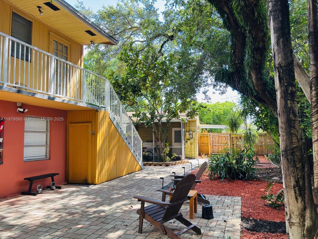 Backyard, Exterior