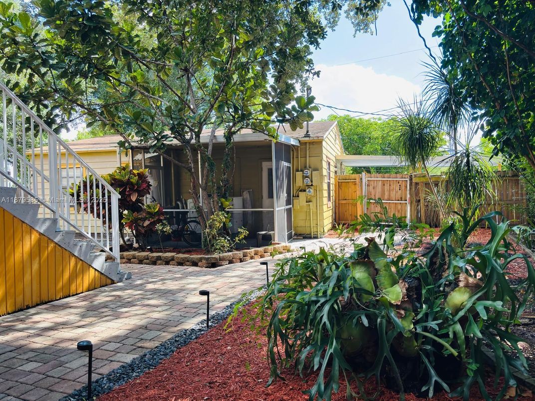 Backyard, Exterior