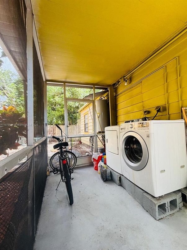 Interior, Washer