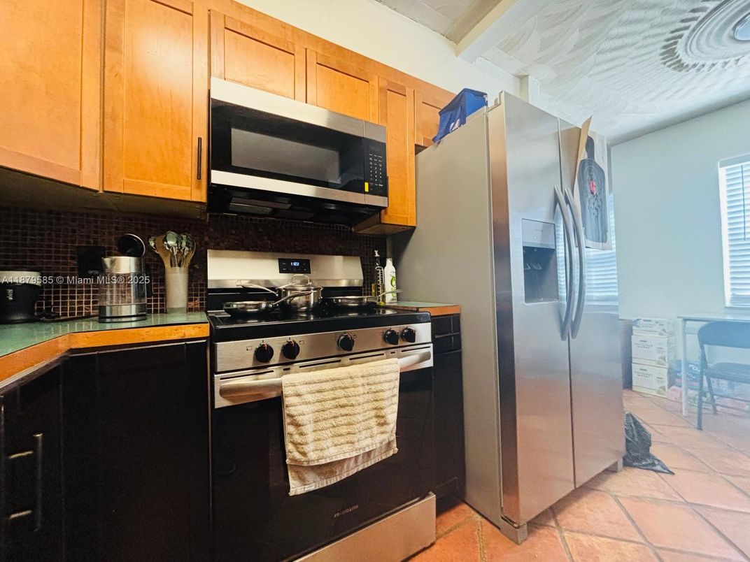 Interior, Kitchen, Stainless Steel Appliances