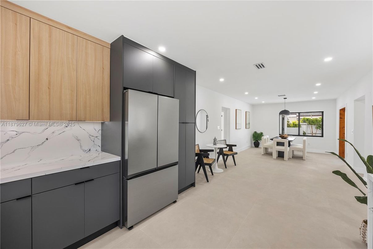 Dining room, Interior, Kitchen, Pendant Lights, Recessed Lighting