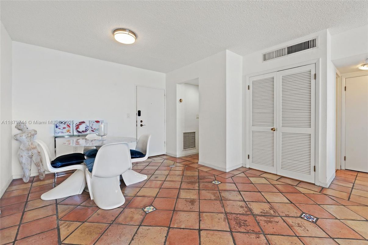 Dining room, Interior