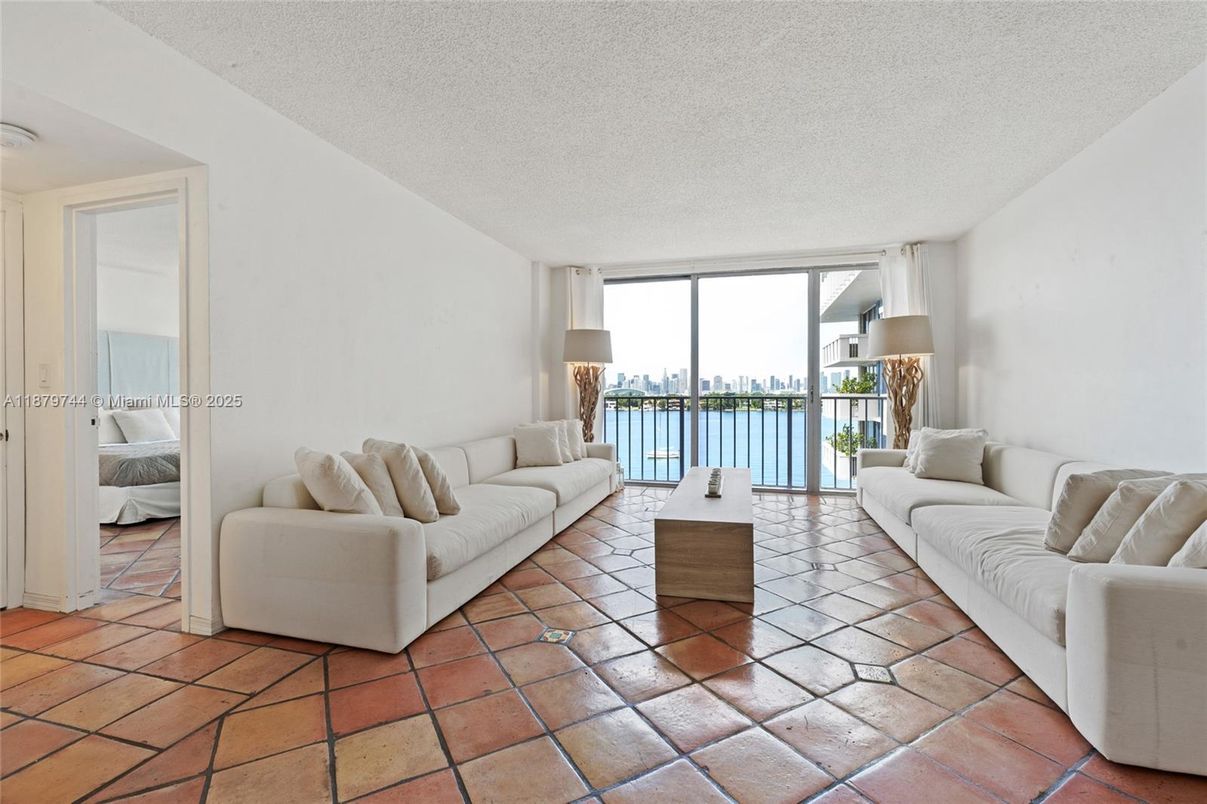 Interior, Living room, Water