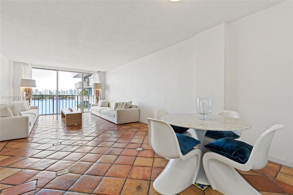 Dining room, Interior, Living room, Water