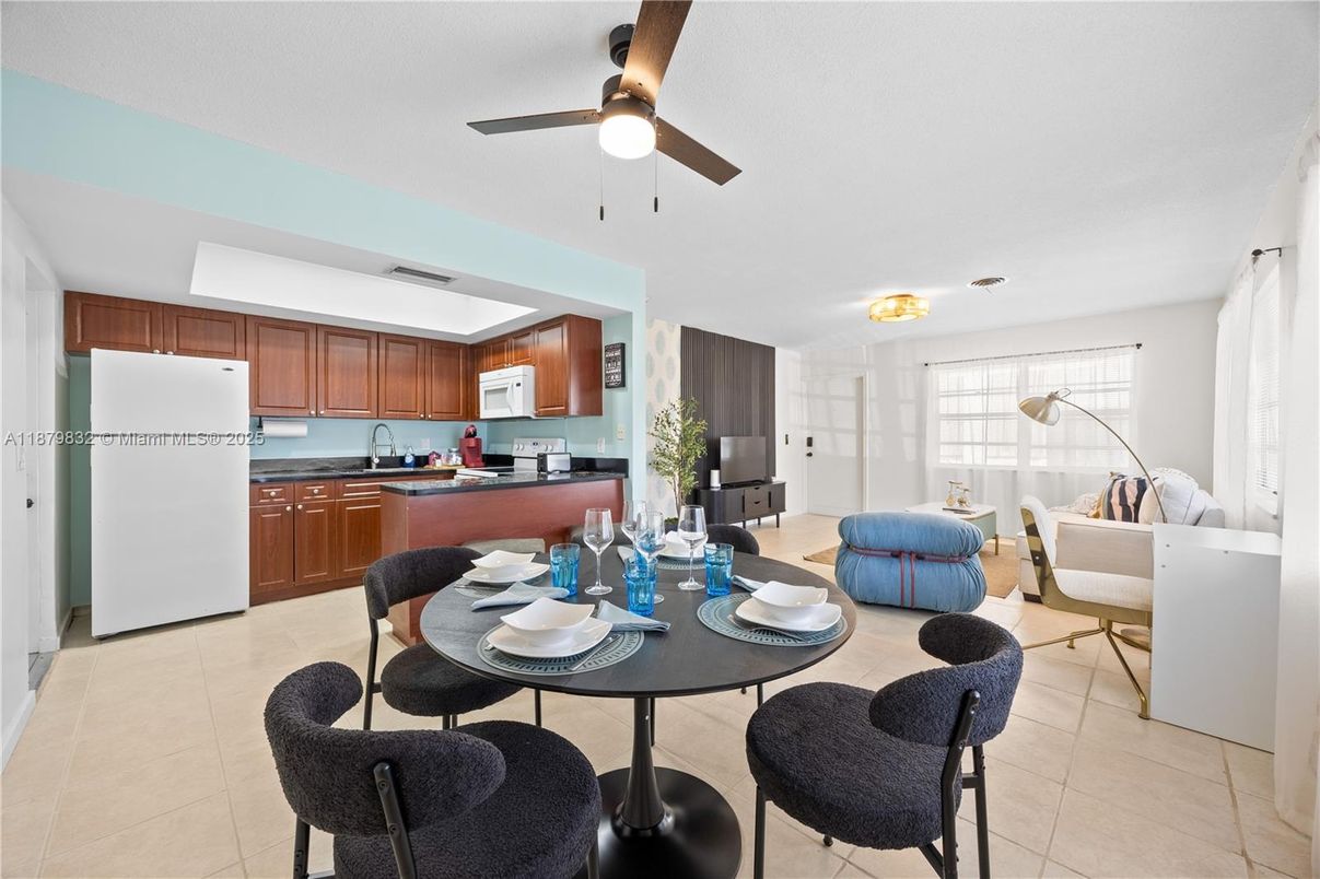 Dining room, Interior, Kitchen, Living room