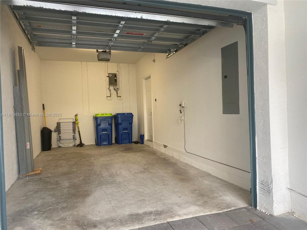 Garage, Interior, Washer