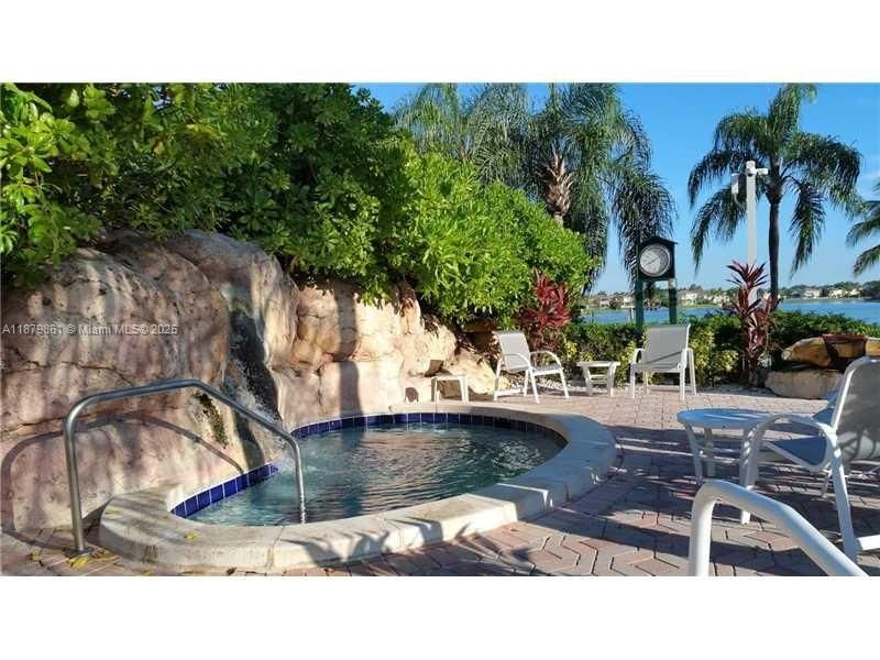 Exterior, Pool, Water