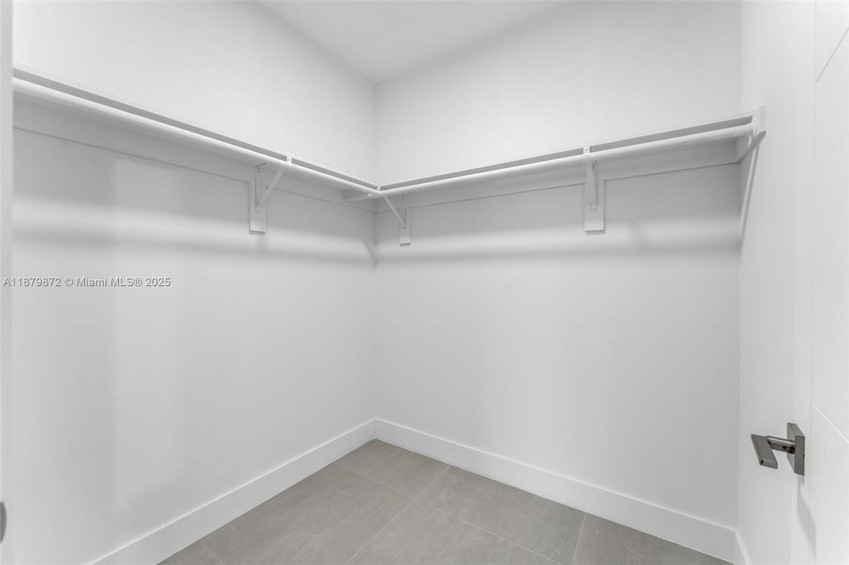 Interior, Walk-in Closets