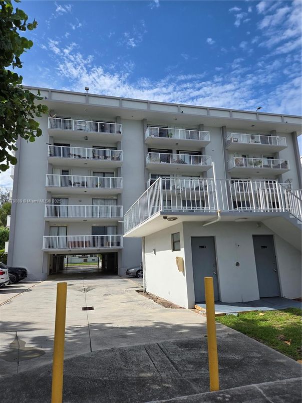 Exterior, Facade, Condo Building