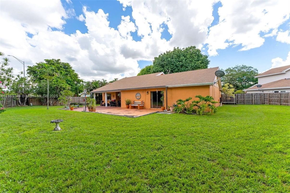 Backyard, Exterior