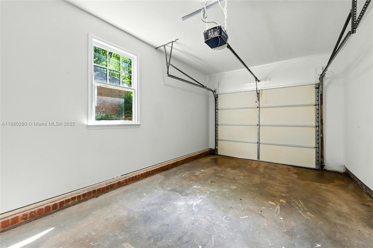 Garage, Interior