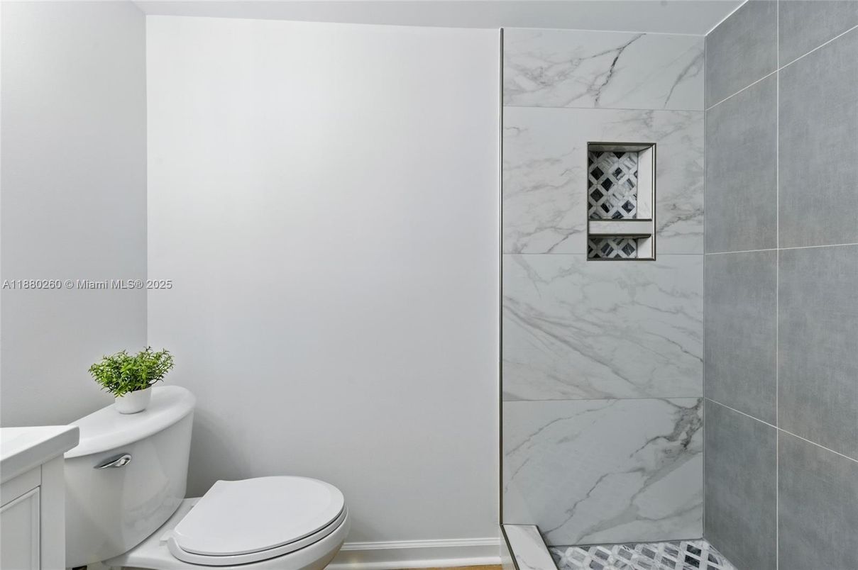 Bathroom, Interior, Marble Walls