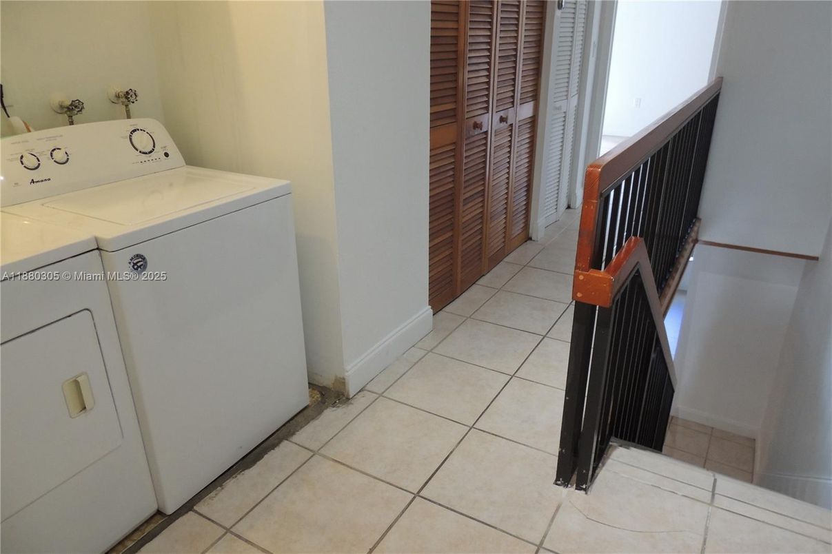 Interior, Washer
