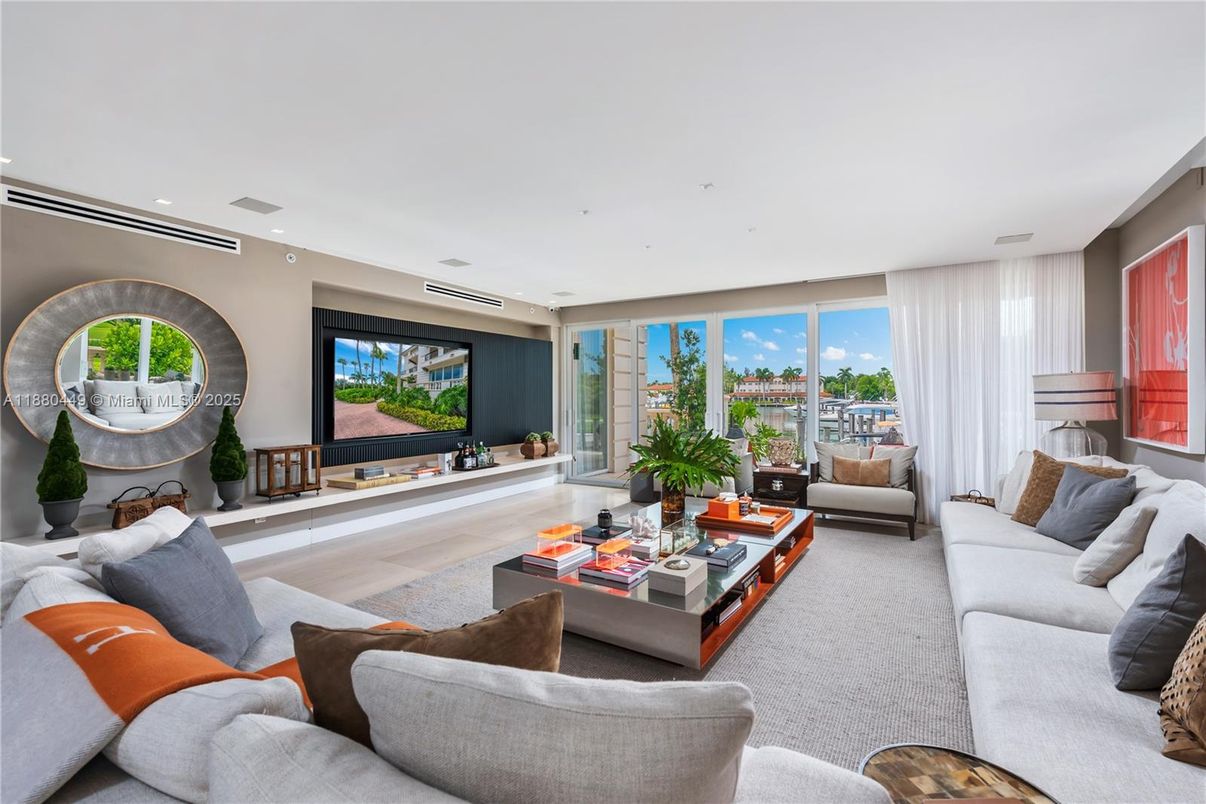 Interior, Living room, Recessed Lighting