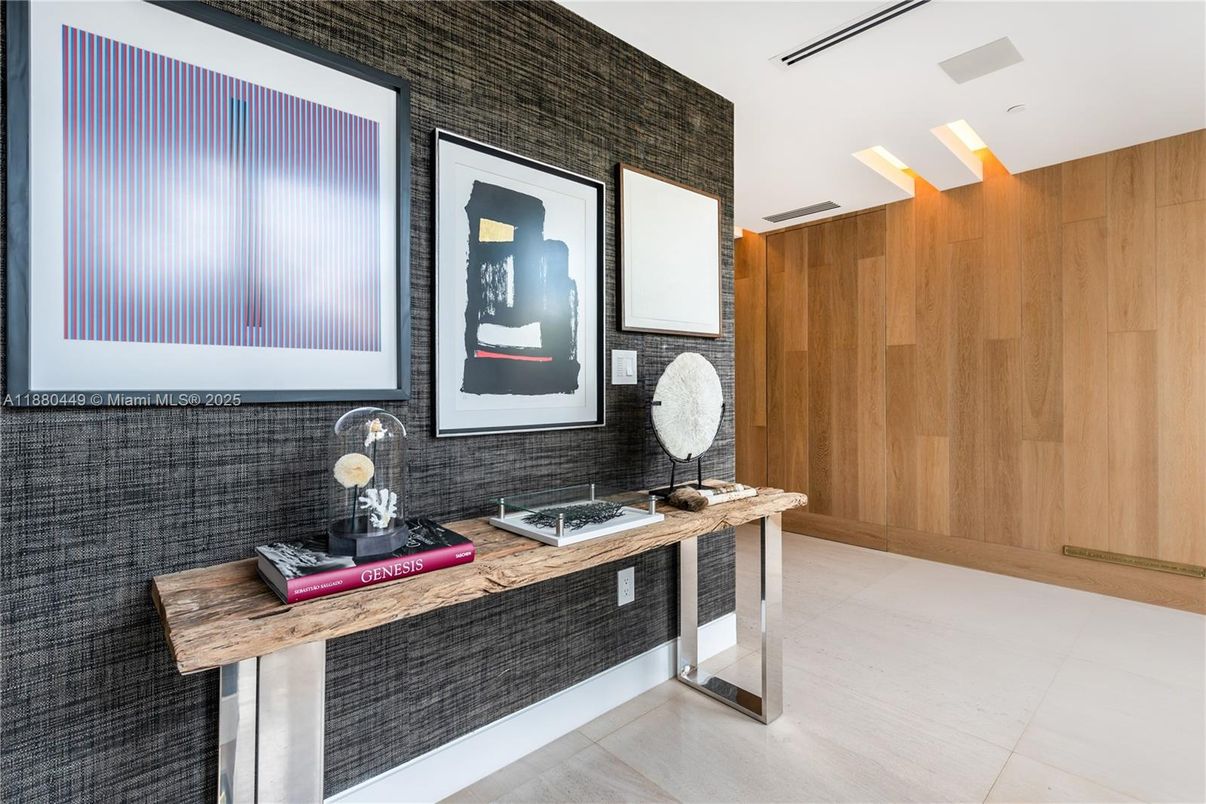 Interior, Recessed Lighting, Wooden Walls