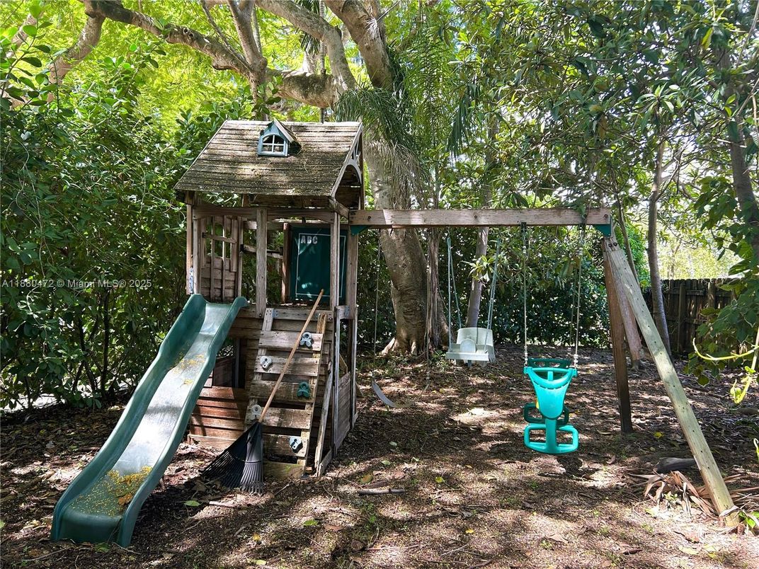 Backyard, Exterior, Playground