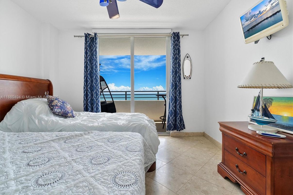 Bedroom, Interior, Water