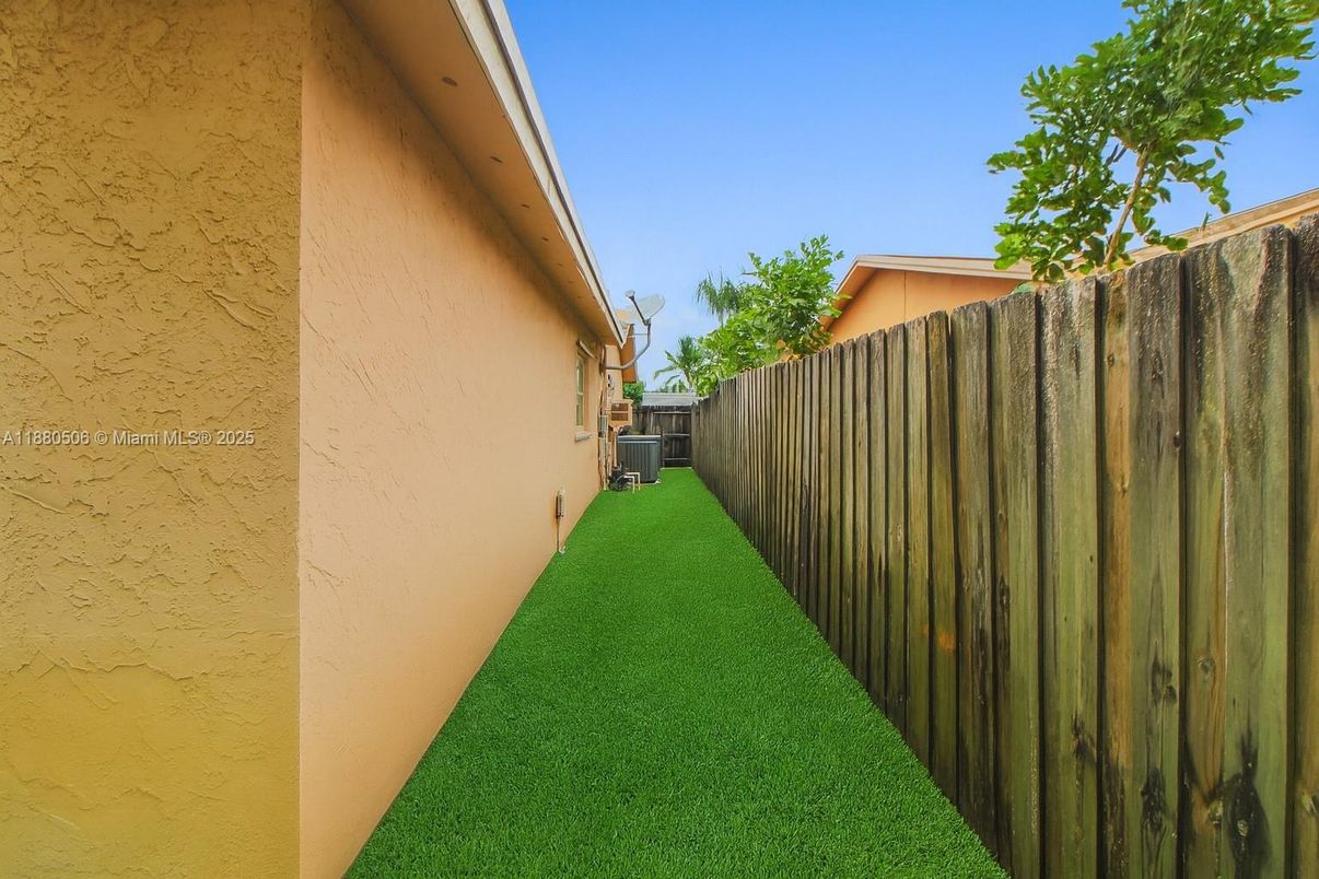 Backyard, Exterior