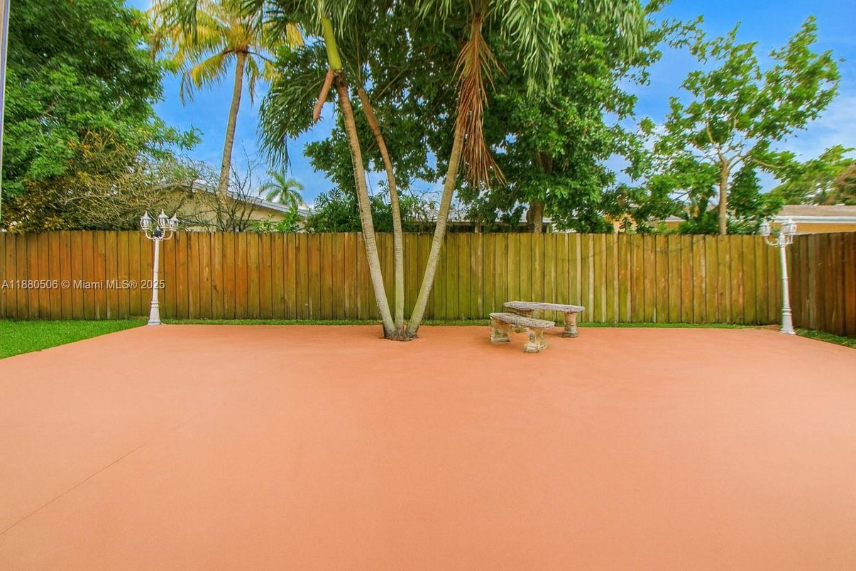 Backyard, Exterior