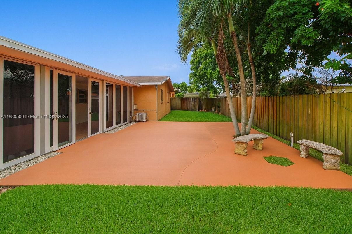 Backyard, Exterior