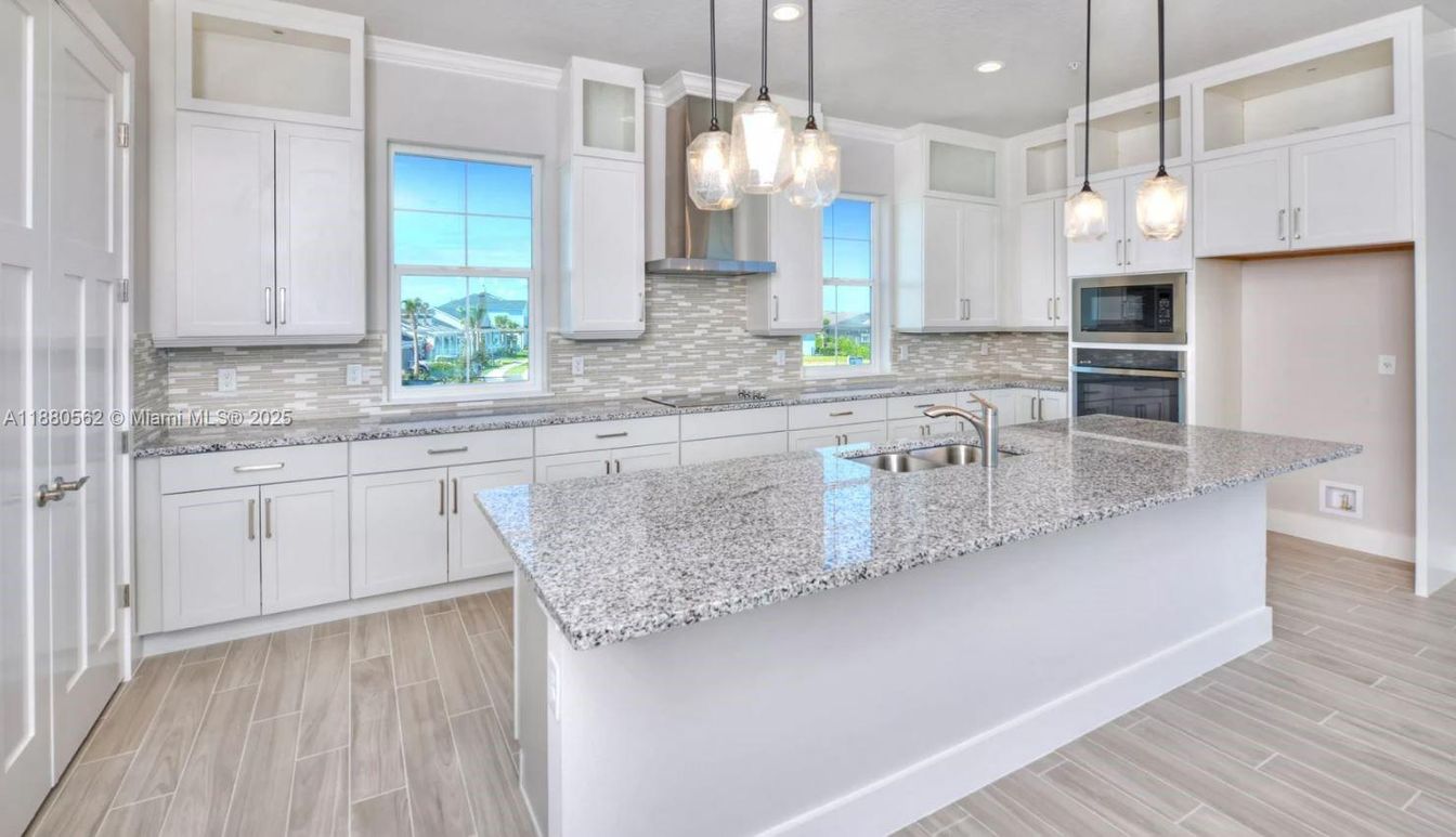 Interior, Kitchen, Pendant Lights, Recessed Lighting, Wood Texture Flooring
