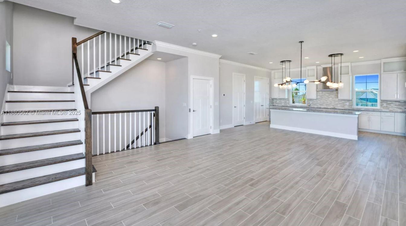 Interior, Pendant Lights, Recessed Lighting, Wood Texture Flooring