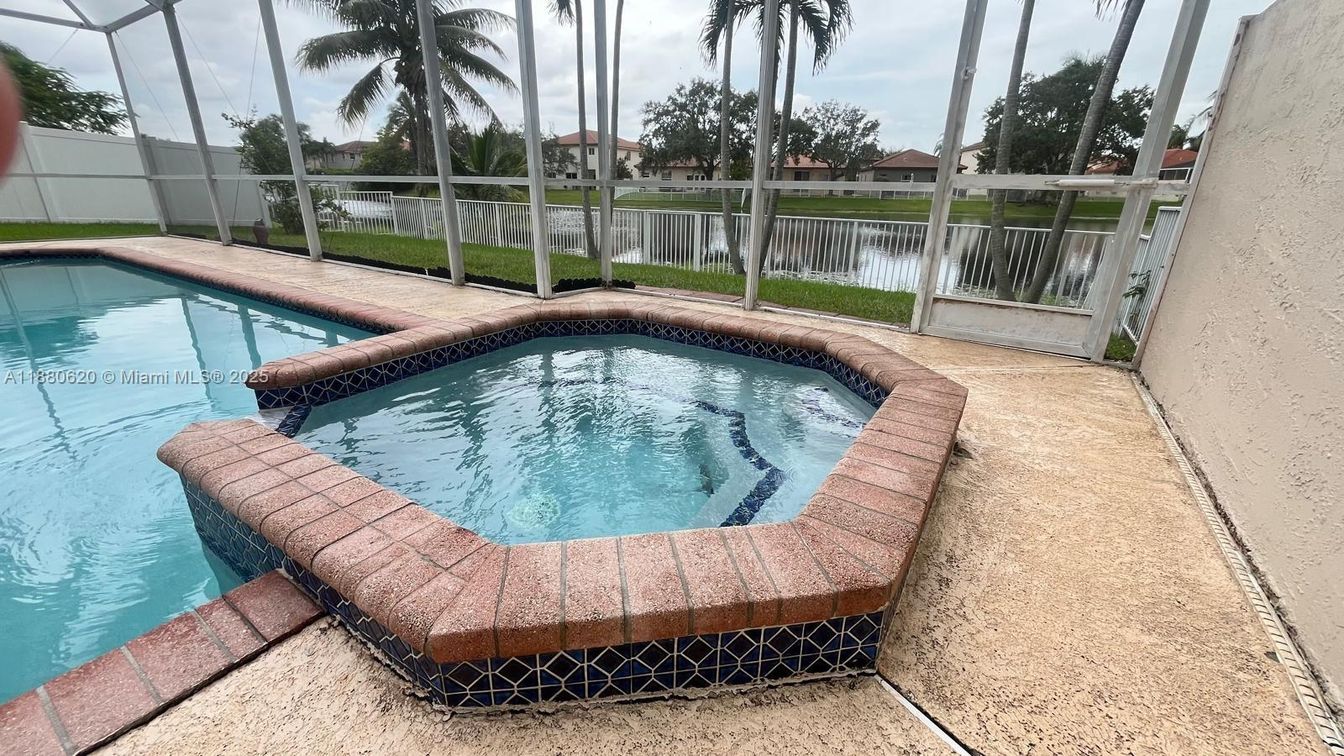 Glass Ceilings, Interior, Pool, Sun Room, Water