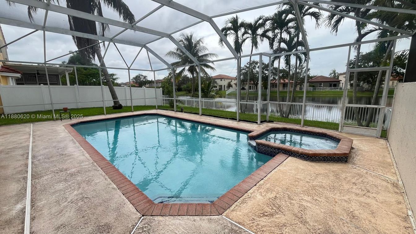 Glass Ceilings, Interior, Pool, Sun Room, Water