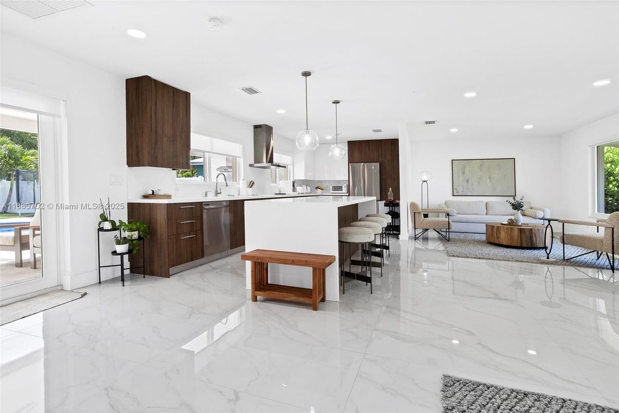 Interior, Kitchen, Living room, Marble, Pendant Lights, Recessed Lighting, Stainless Steel Appliances