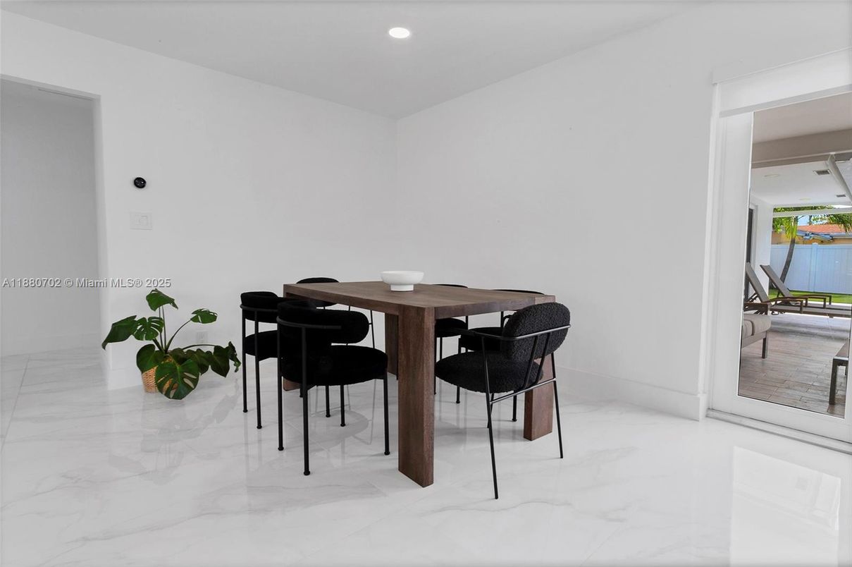 Dining room, Interior, Marble, Recessed Lighting