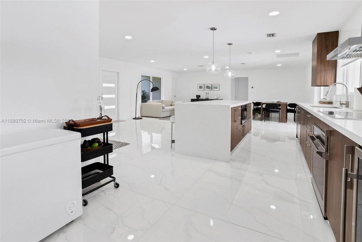 Dining room, Interior, Kitchen, Living room, Marble, Pendant Lights, Recessed Lighting, Stainless Steel Appliances