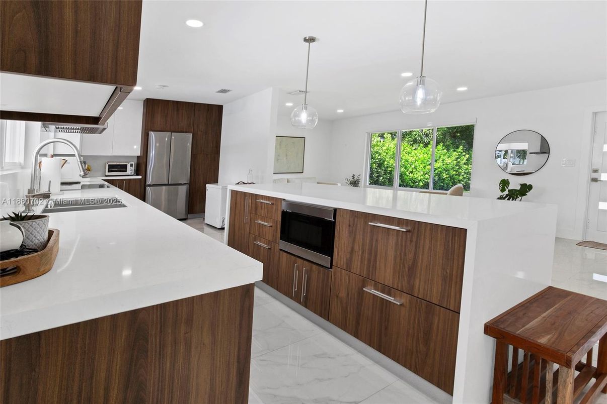 Interior, Kitchen, Marble, Pendant Lights, Recessed Lighting