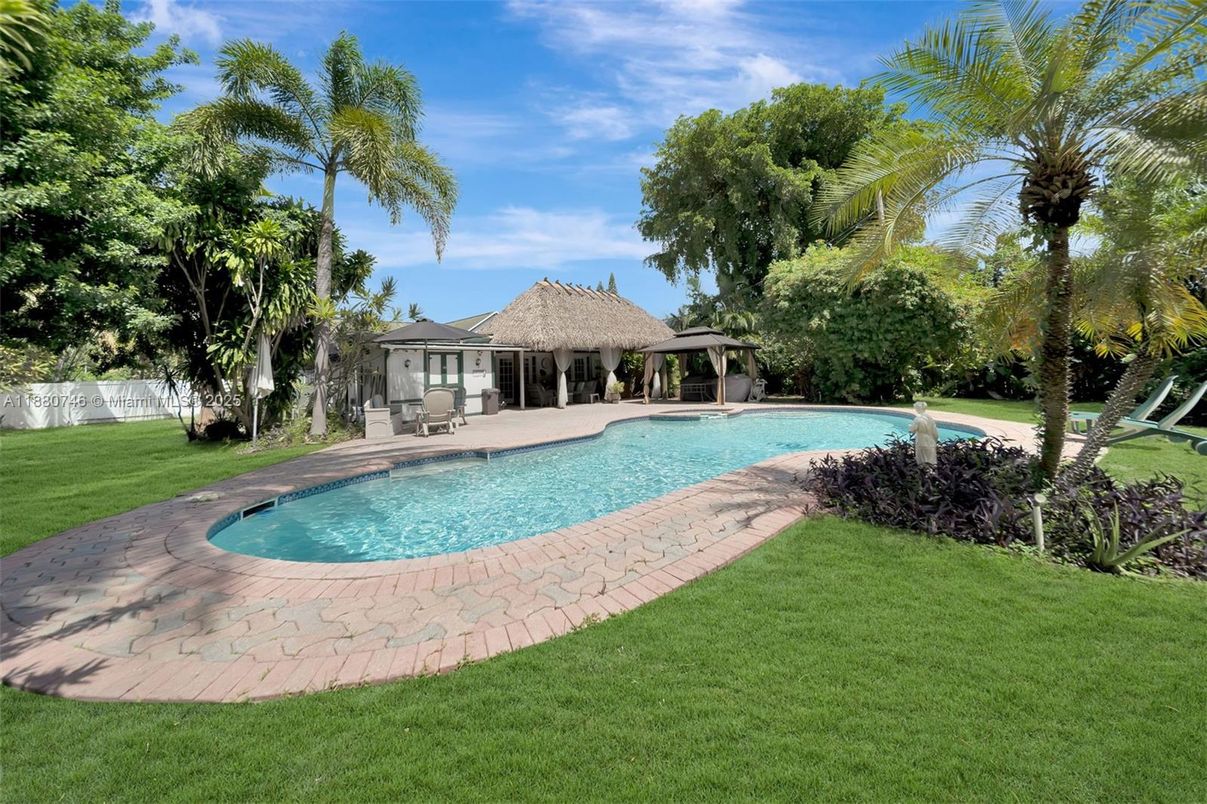 Backyard, Exterior, Pool