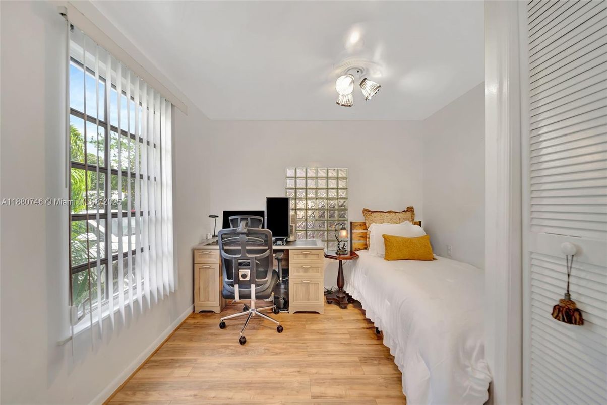 Bedroom, Home Office, Interior, Wood Texture Flooring