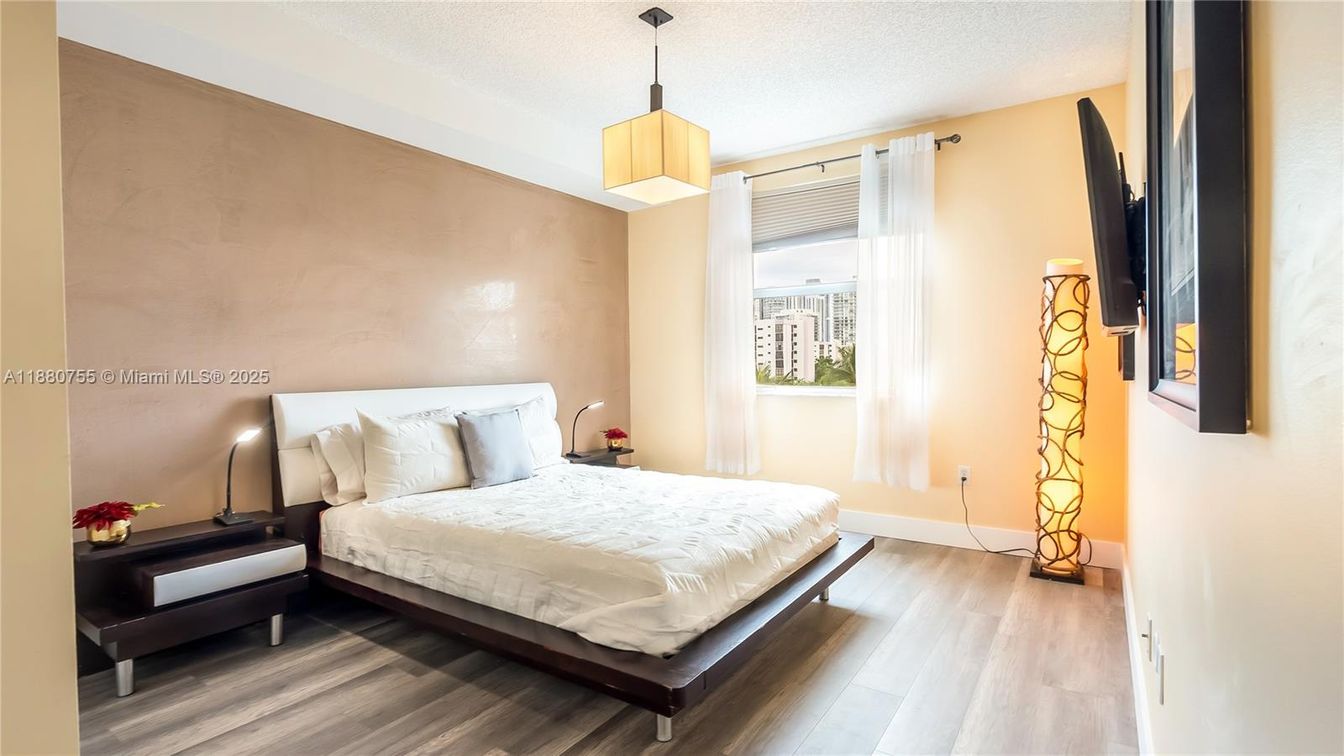 Bedroom, Interior, Pendant Lights, Wood Texture Flooring