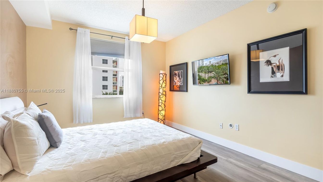 Bedroom, Interior, Pendant Lights, Wood Texture Flooring