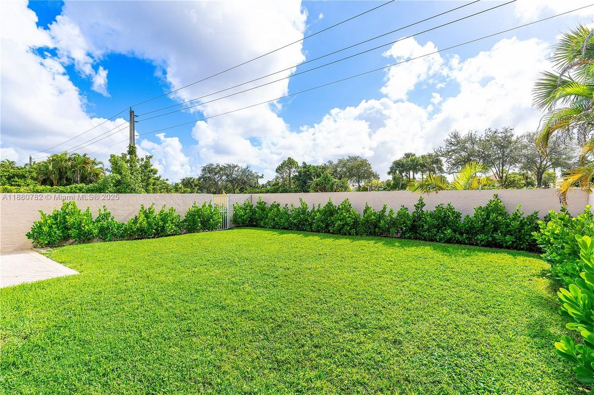 Backyard, Exterior