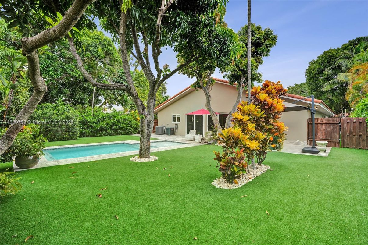 Backyard, Exterior, Pool