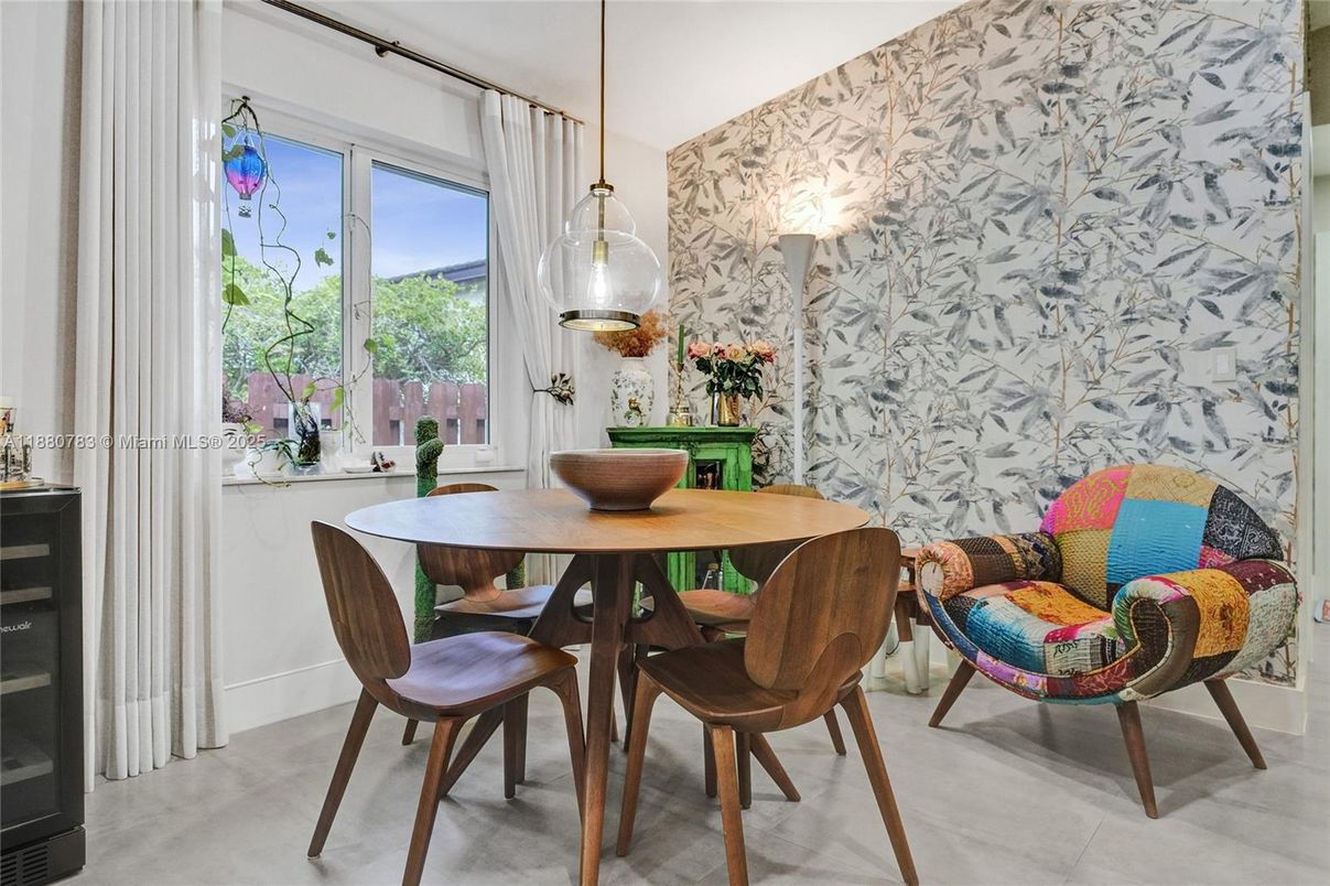 Dining room, Interior, Pendant Lights
