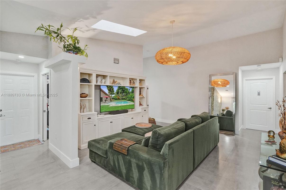 Interior, Living room, Pendant Lights