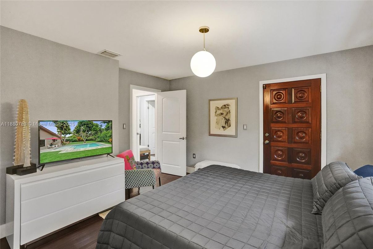 Bedroom, Interior, Pendant Lights, Wood Texture Flooring