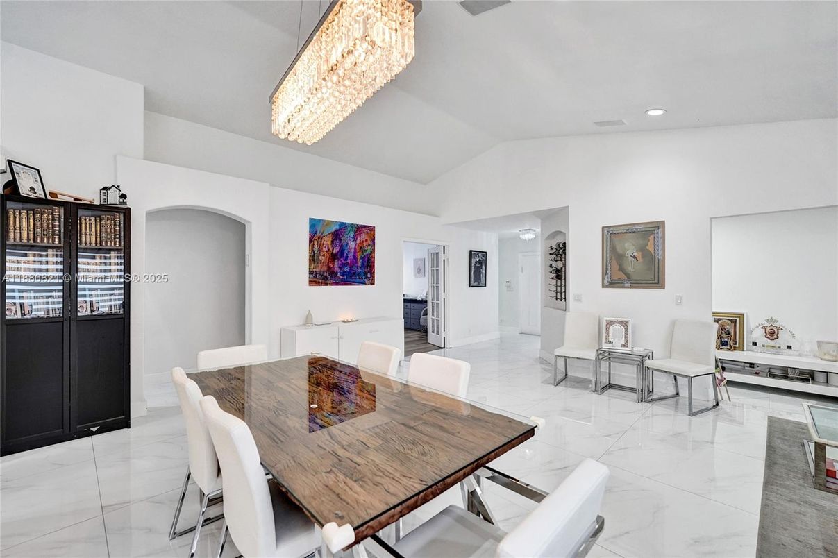 Chandelier, Dining room, Interior, Marble, Recessed Lighting